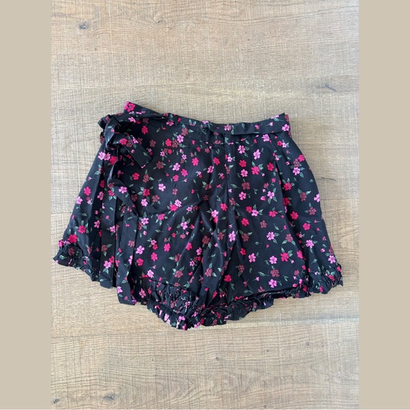 for love and lemons pink black floral print tie wrap belted ruffle skort - Picture 3 of 6
